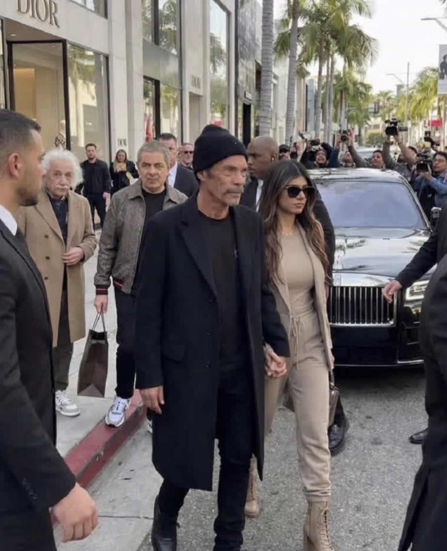 I never saw Mia Khalifa and Mr Bean coming together but here we are.