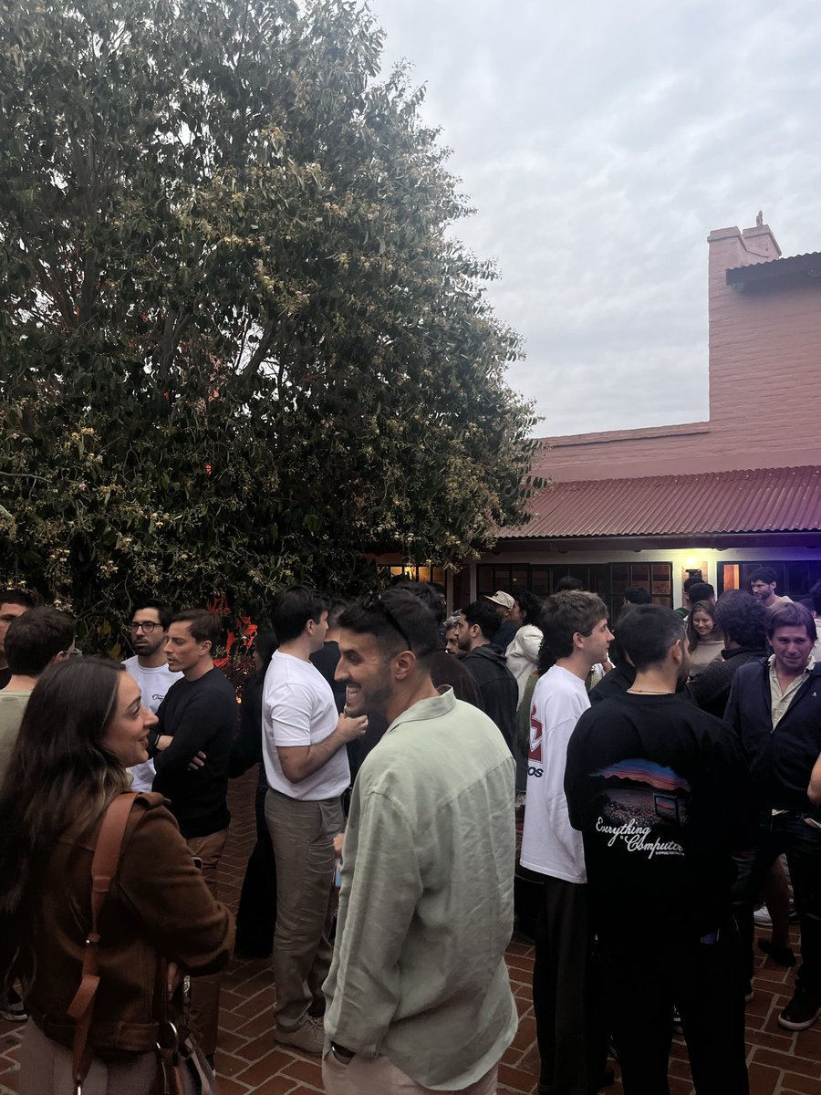 Arranca el Sunset Sessions sin sun by <a href="/paisanos_io/">Paisanos.io</a> 👏🏼 Founders, VCs y angels de primer nivel