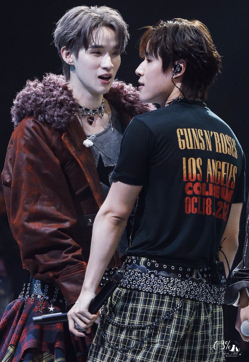 blackhairregina's tweet photo. a #williamest &amp; #nuthong socmed au

Thamepo is over, but William and Est? Apparently not. And what’s this about Nuthong? Ghost ship? Est and Hong are about to find out what’s really going on in reality 👀🦈🎸🥜🍦 https://t.co/35DtPd4Rpk