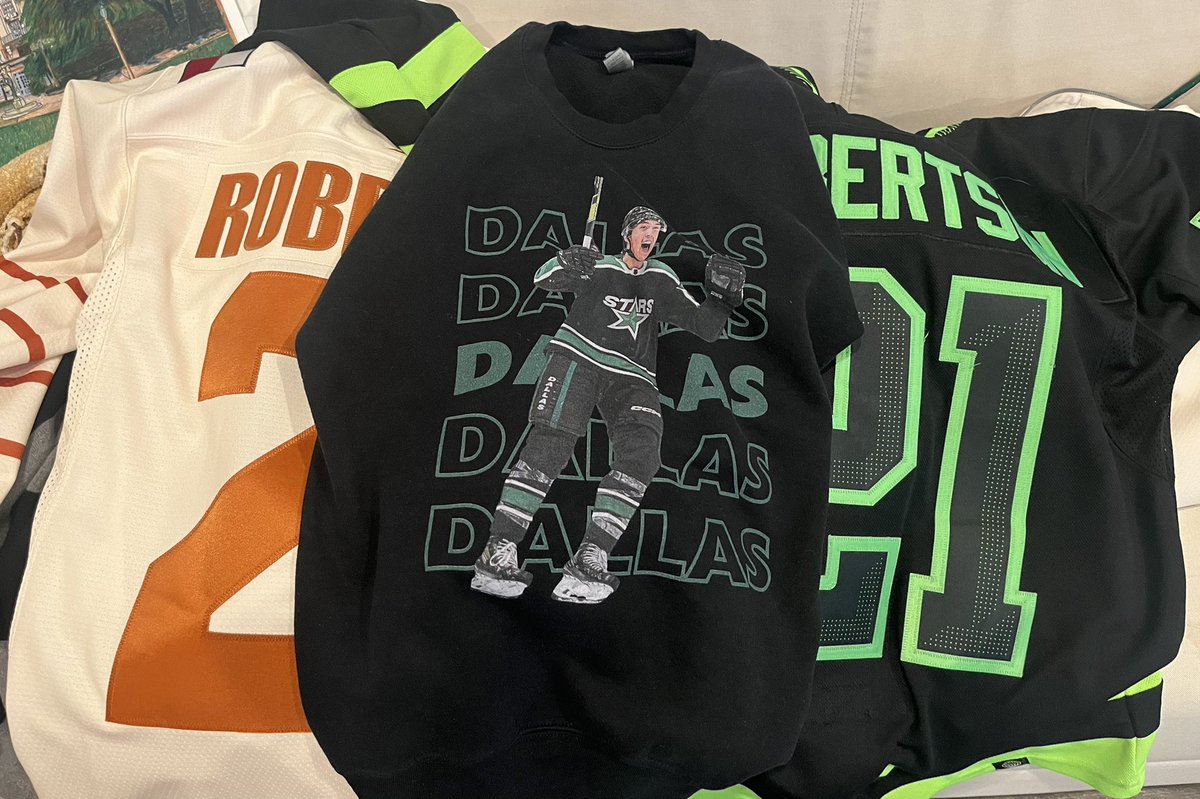 robocentrics's tweet image. Do u think he likes jason robertson