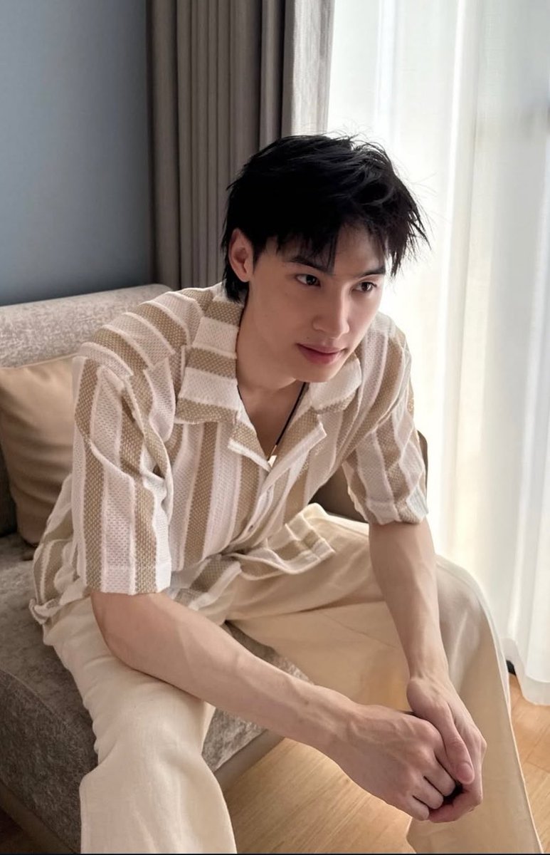 mooaapaporn's tweet image. เคะตาแป๋วกับเมะตี๋อินเตอร์หรอว่ะ 🤔