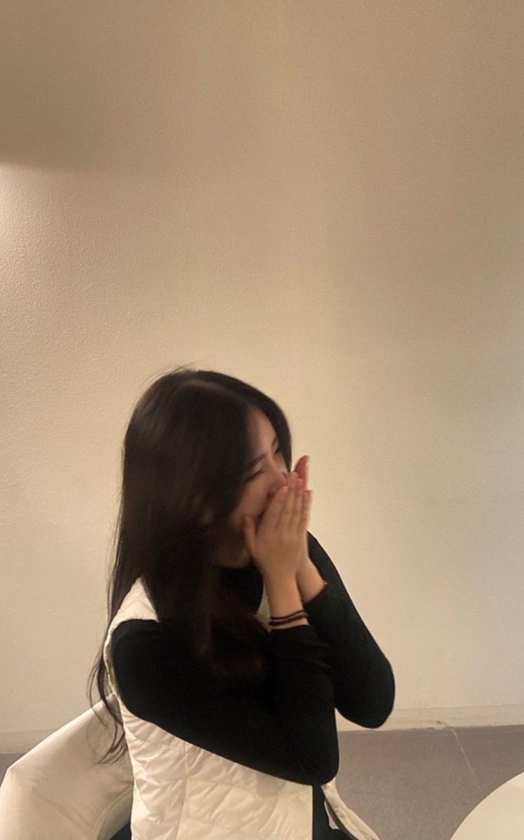 thayanefadell's tweet image. 深夜のコンビニで店員さんと二人きりになると、なぜか申し訳ない気持ちになる不思議 🐔