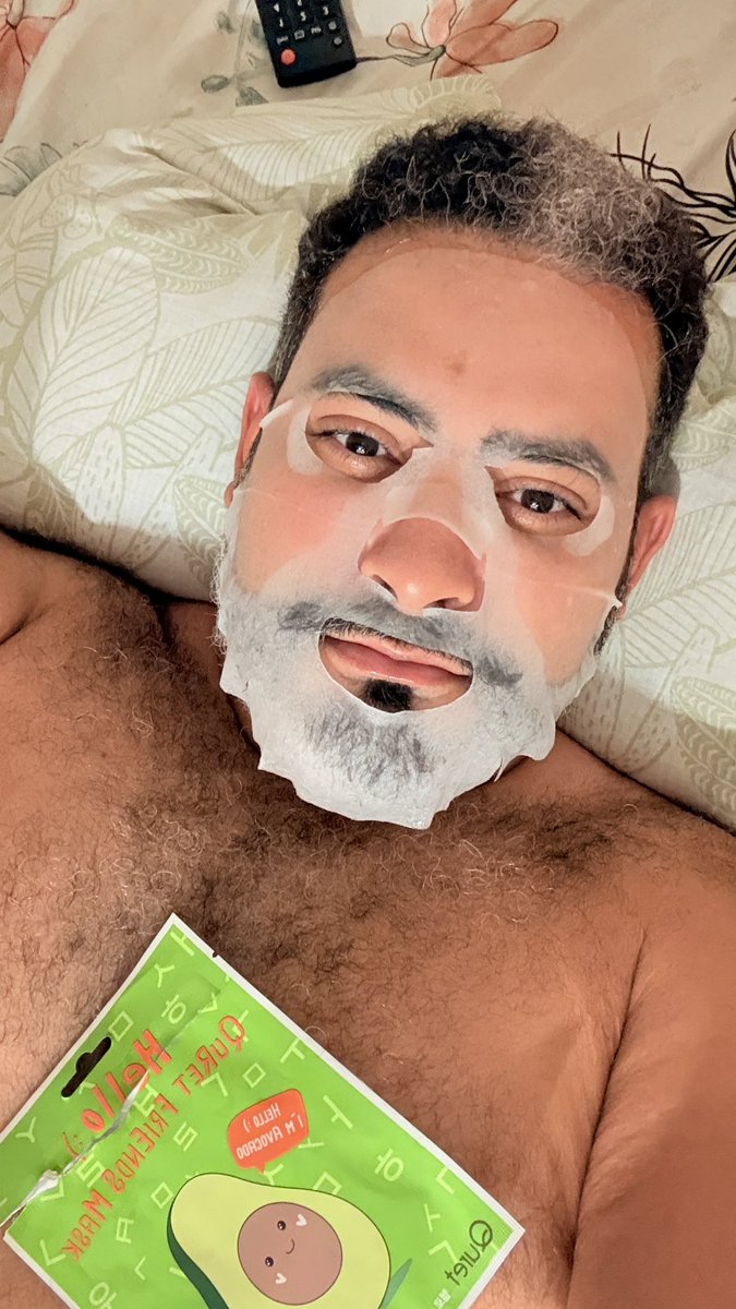só me deixa bem macio e molhadin 😌🥑
deixa ele com a skincare dele… 😋