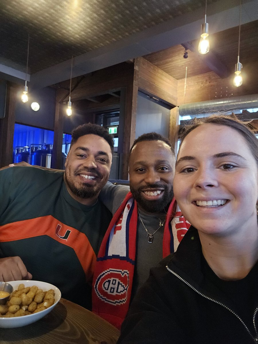 Doug148's tweet image. On vous prépare tout un vendredi musical #vendredi