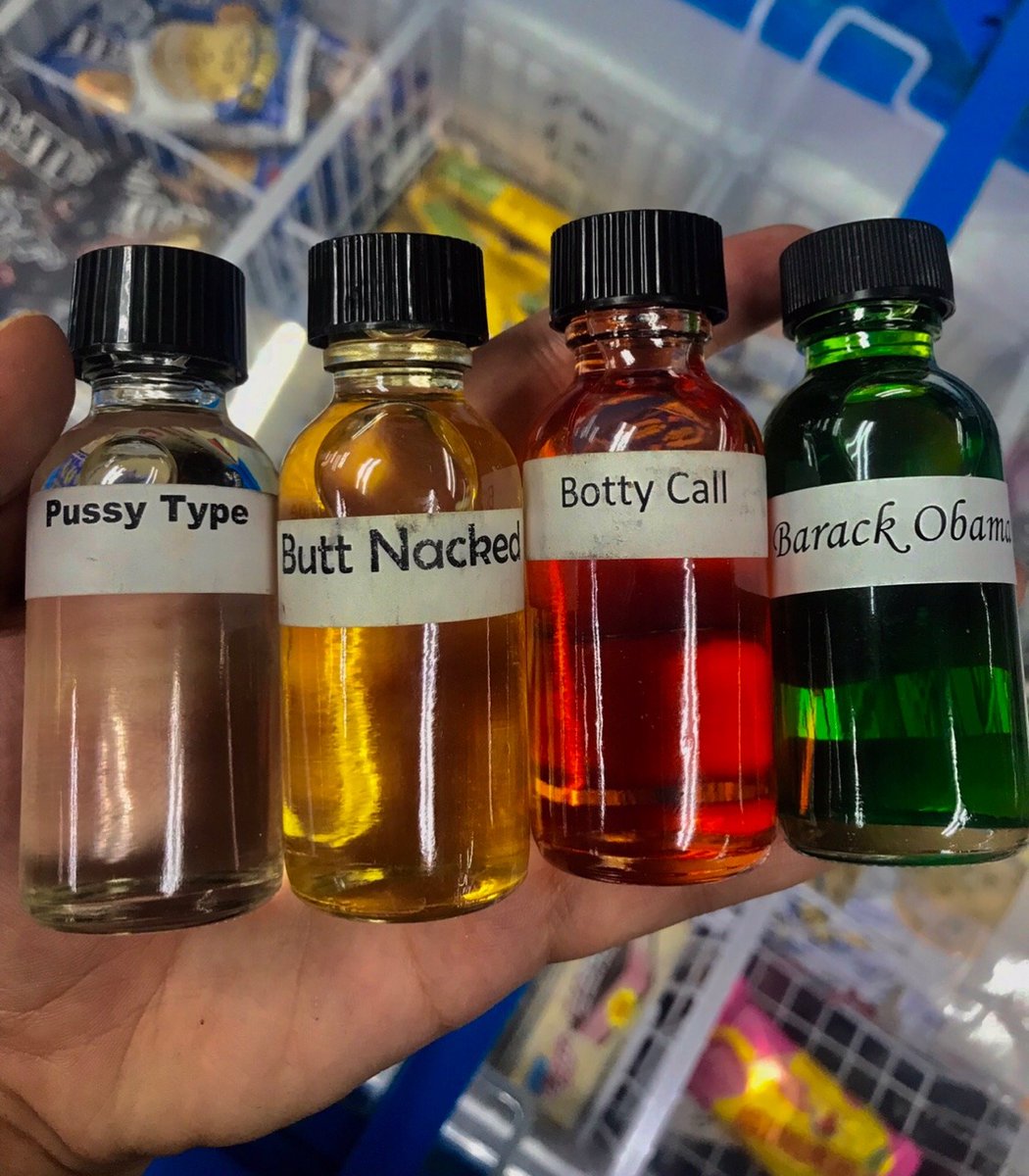 GIRLSGOOGAMES's tweet photo. at the potion sellers buying potions which should i get https://t.co/kkS8HDuRQ2