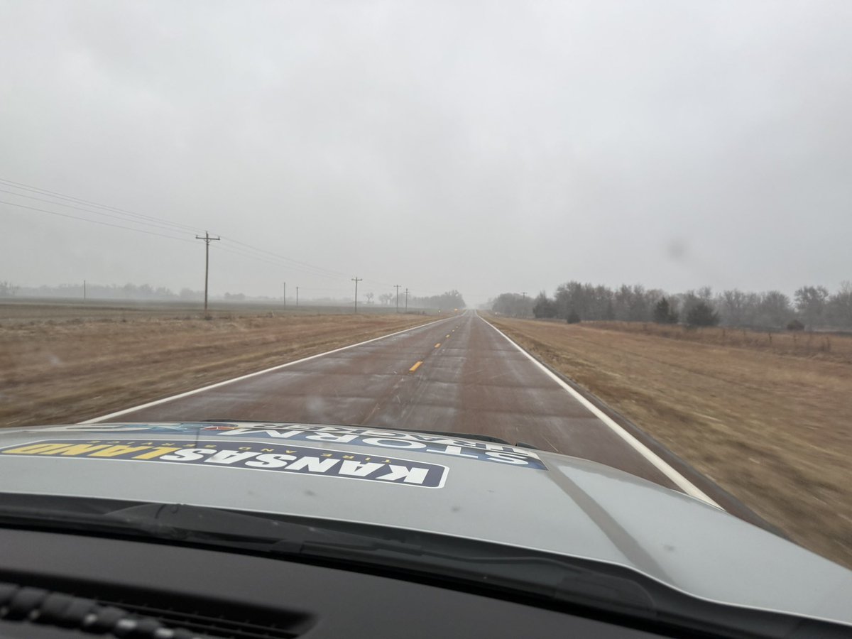 Meteorologist Lucy Doll tweet media