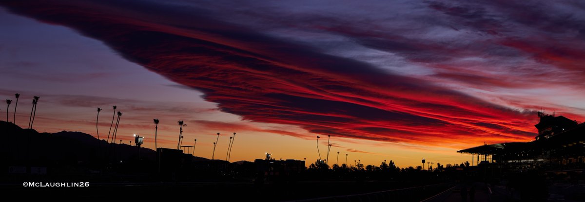 kimo16's tweet image. Nice sunrise this morning @santaanitapark