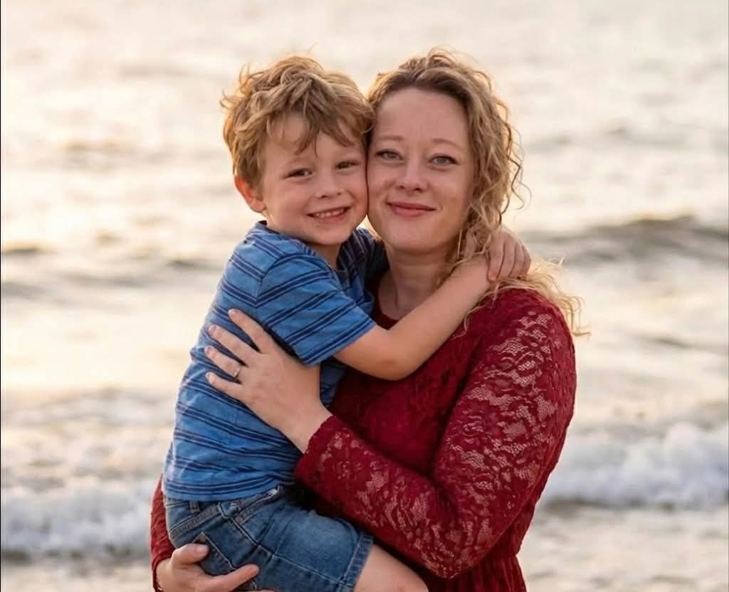 My name is Renee... and now my son (6 years old) is an orphan. I'm Renee Nicole Good, 37 years old. If you check my Instagram, you'll find my bio says I'm