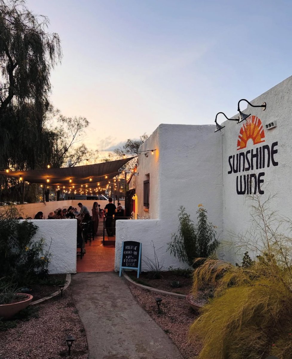🍷✨ Big news from Sunshine Wine! You can now make online reservations—easy, fast, and guaranteed good times. Lock in your spot and let the wine do the talking. Cheers! 🥂🍇

eatapp.co/reserve/sunshi…