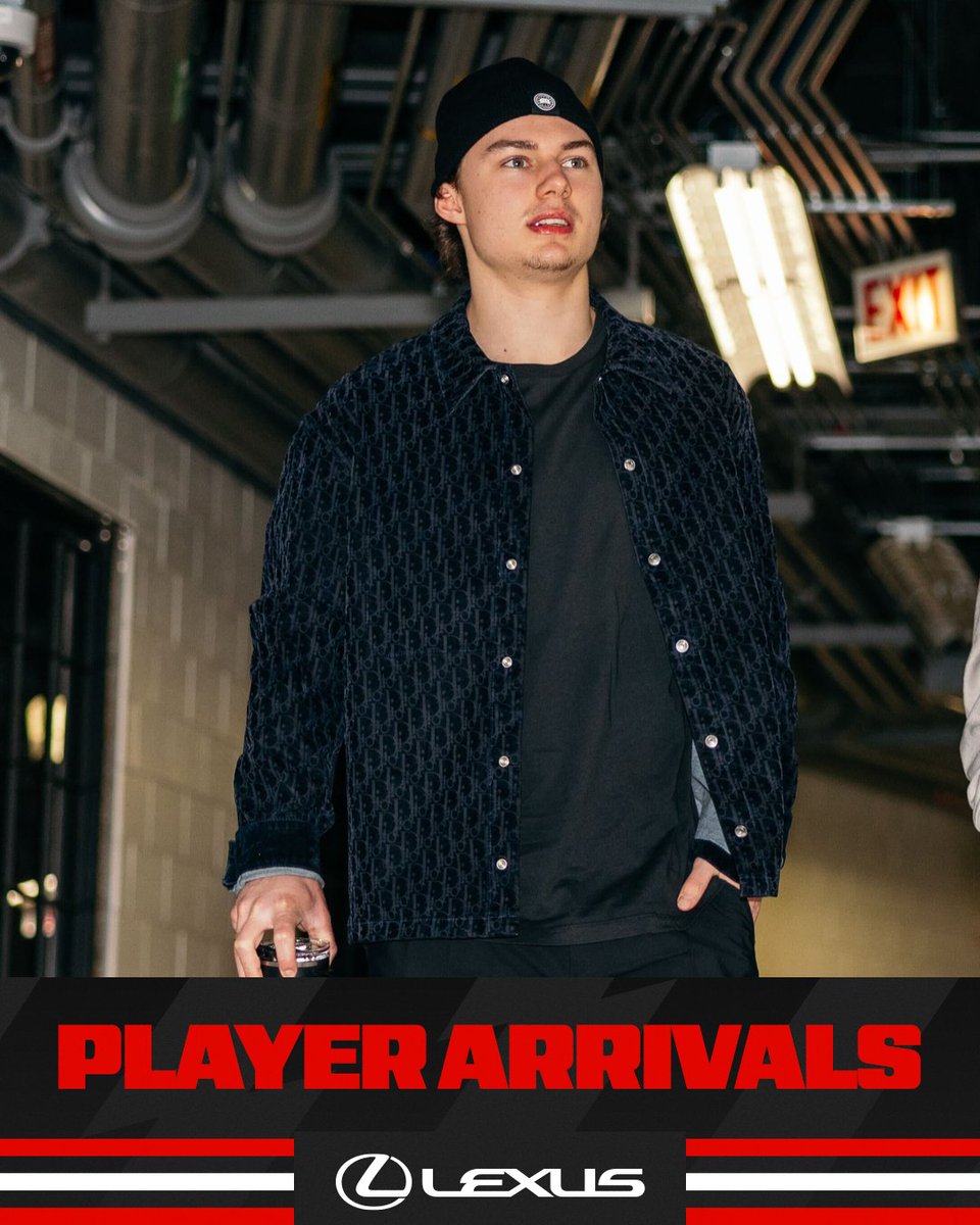 NHLBlackhawks's tweet photo. Bedsy in the building🤩 https://t.co/LGXu1tRAGn