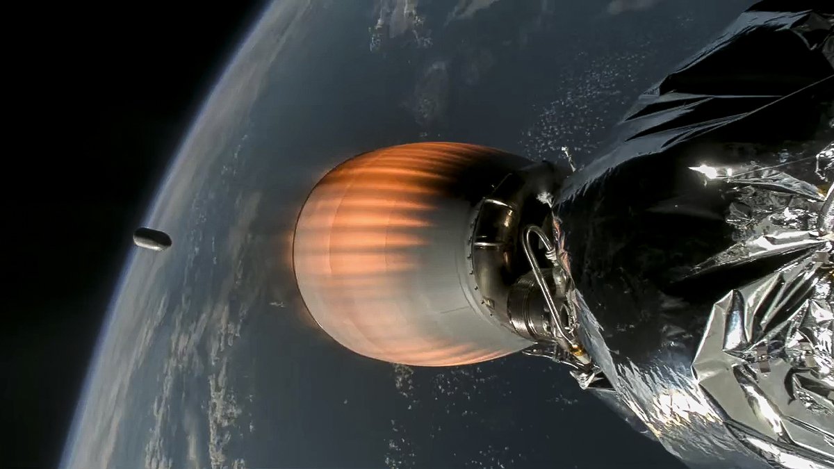 SpaceX's tweet image. Falcon 9 launches 29 @Starlink satellites from Florida