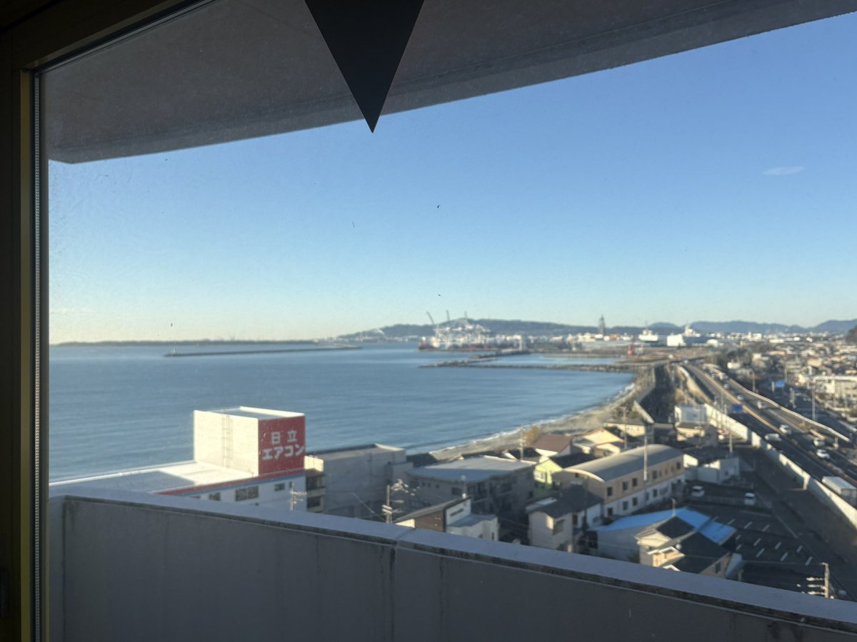 Bitarow's tweet photo. おはようございます

寝坊してしまいましたが朝ウナいってきます！楽しみ😊 https://t.co/POYk91WV4B