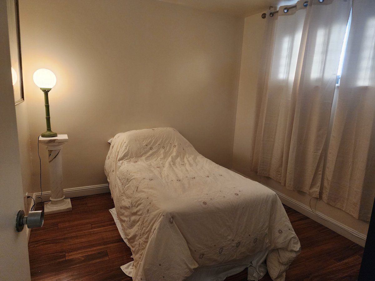 jonriki's tweet photo. Join me this Sun., Jan. 11, 2026, from 2:00 pm to 5:00 pm for our open house at 750 Kaheka St No. 1405, Honolulu, HI 96814, priced at $500K.

My assistant Mihye Cortese is assisting the showing of the property and can be reached at mihye@hawaii.rr.com and 808-398-7745.

#realty https://t.co/6UokcUNRAx