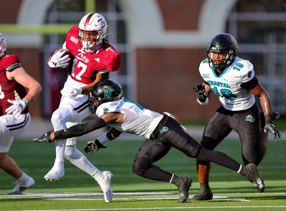 247SportsPortal's tweet image. Coastal Carolina LB Se'Von McDowell plans to enter the portal, a source tells @chris_hummer. 

The 6-foot-2, 220-pound linebacker posted 48 tackles, 4.5 TFLs and 2 pass breakups this year in 551 snaps. 

247sports.com/player/sevon-m…