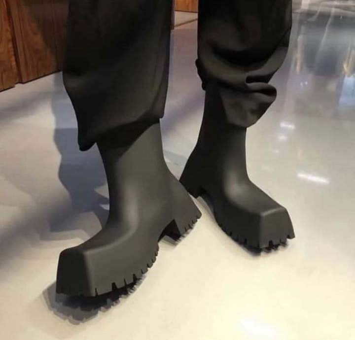 heavyfortres's tweet photo. remember when balenciaga started developing these boots and then people called them "tf2 shoes" and we never saw them ever again https://t.co/hMS7Ni9dlE