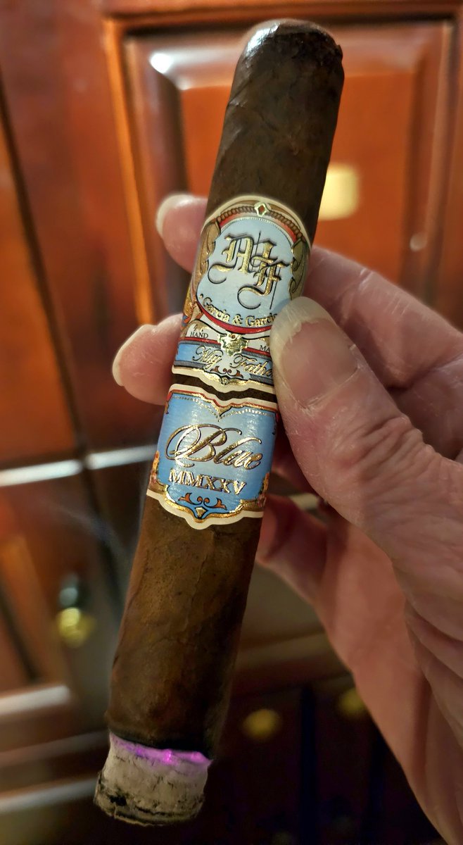 Petit Corona tweet media