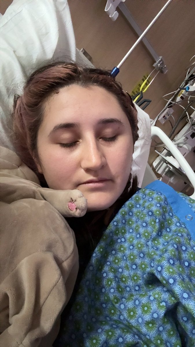 omfgsevy | HoRrOr StReAmEr tweet media