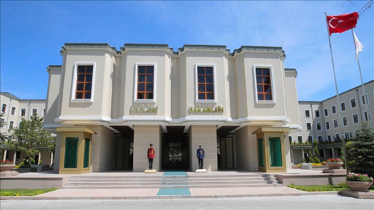 Yurdumuzun dört bir yanında Türkiye'mizin aydınlık geleceği için emek sarf eden, mensubu olmaktan onur duyduğum Mülkî İdare camiamızın "10 Ocak Türk idareciler Günü" kutlu olsun 🇹🇷🇹🇷🇹🇷