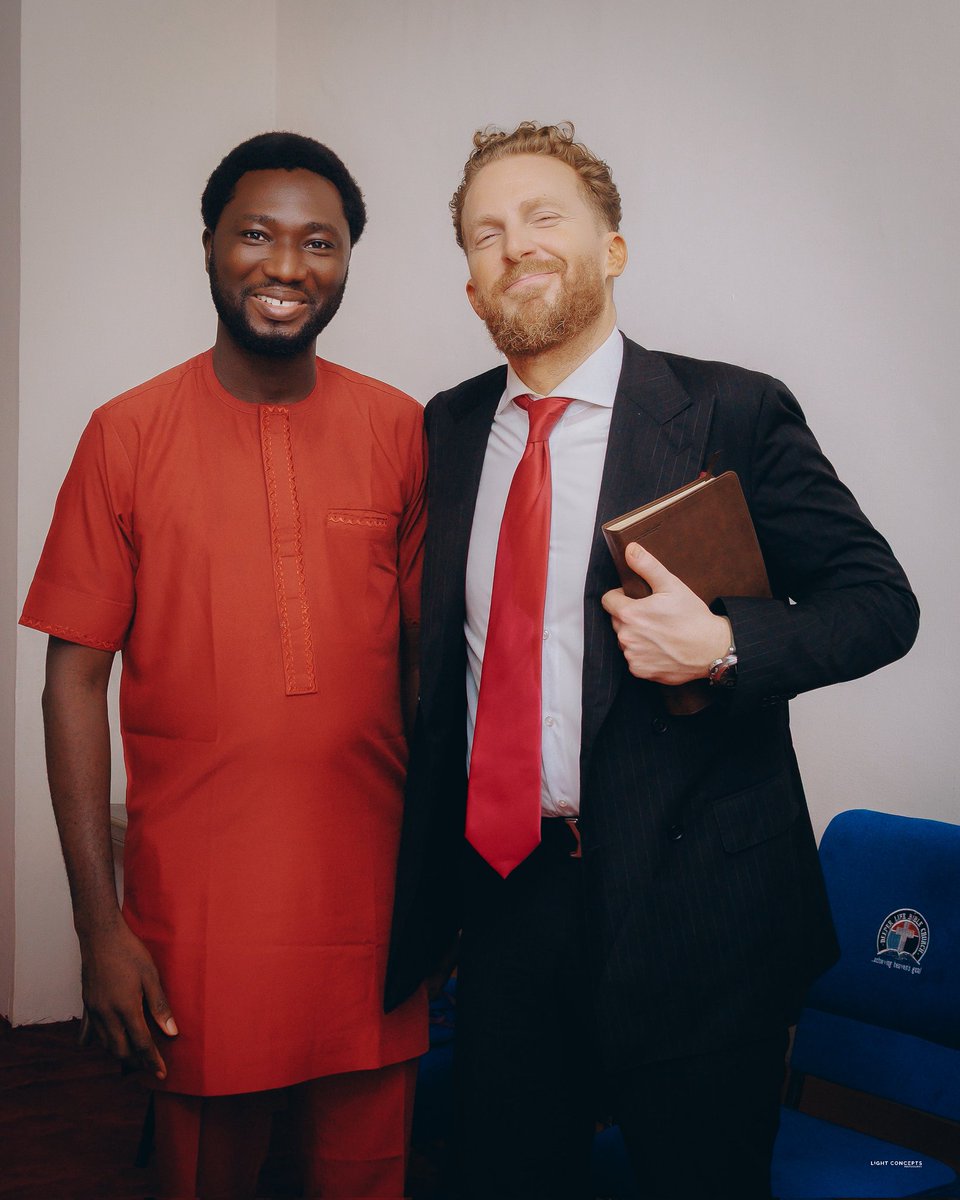 Oluwamayowa001's tweet photo. After @JDShuttlesworth session @dclmhq I said something to a friend and @pastorpoju was the highlight of the convo. Seeing this tweet just affirms my thought. Well, I'll keep my fingers crossed 🤞 till I see manifestations—till then let's keep advancing in the kingdom project 🙏🏽 https://t.co/FaZpw1uMrV