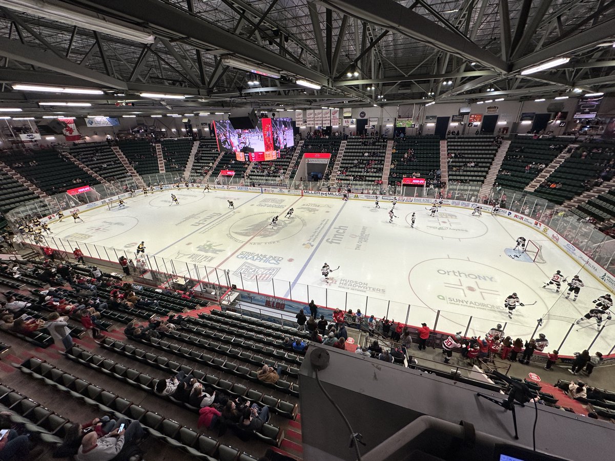 RobLippolis's tweet image. The @ECHLThunder go for seven wins in a row tonight!

On air: 6:45 p.m. 
Puck drop: 7:00 p.m. 

🆚: Norfolk Admirals
📻: @HITS959WCQL  
🎧: bit.ly/ADKThunderRadio
🖥️: flosports.link/39NEUD6