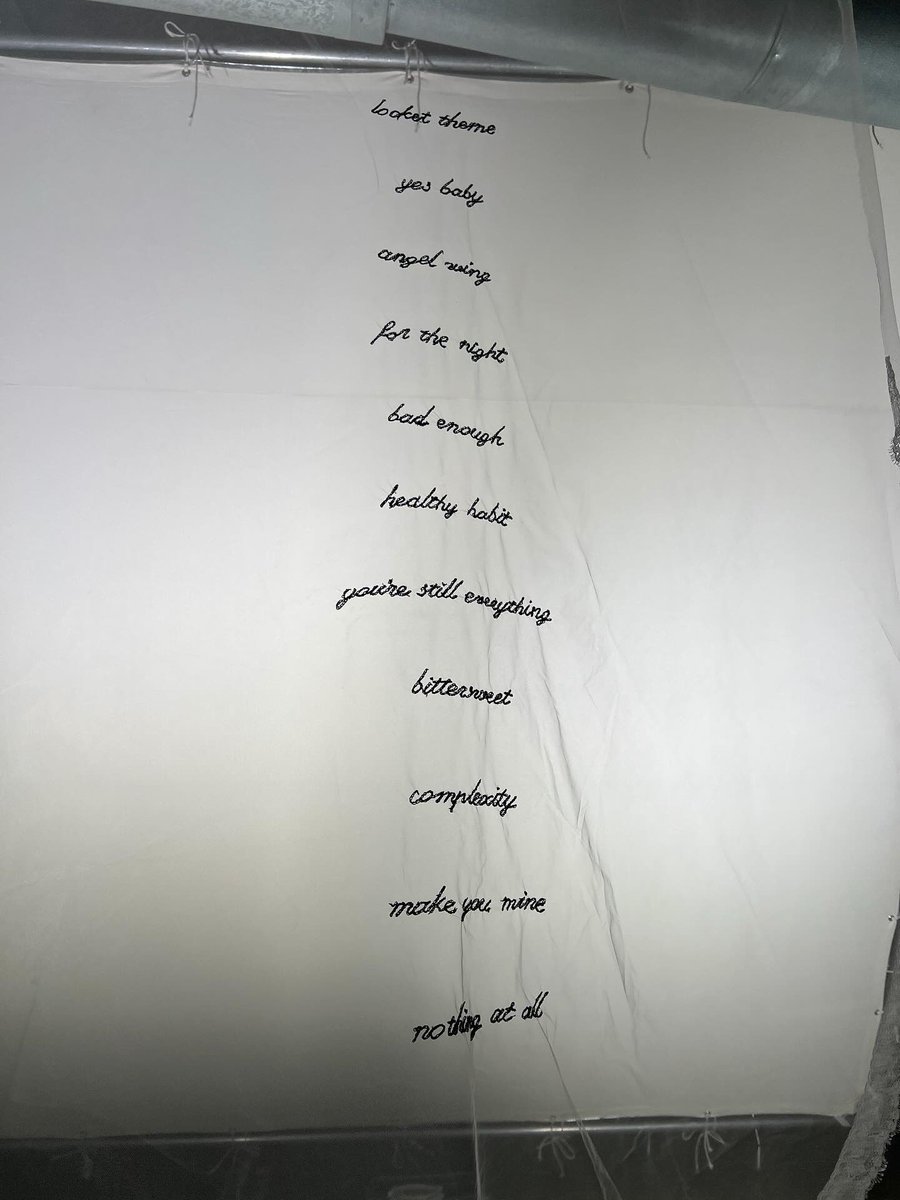 sydney.jane just posted a photo.

one .... week .... til locket ミ☆