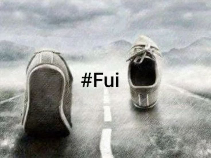 __SGHOON's tweet photo. oii miguxos estou dando moved! #fui https://t.co/lalN2oaffd