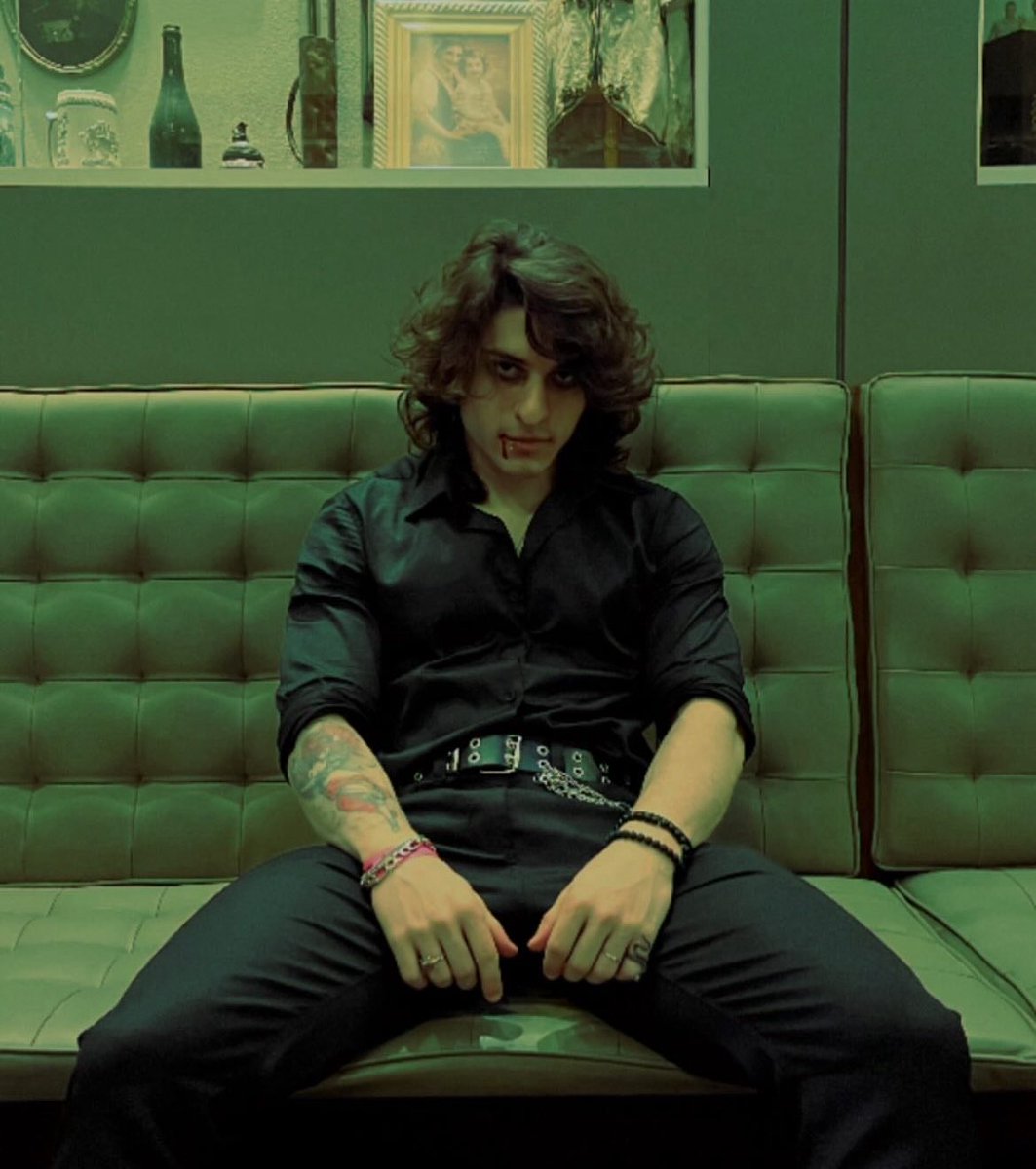 dogofhell_'s tweet image. 