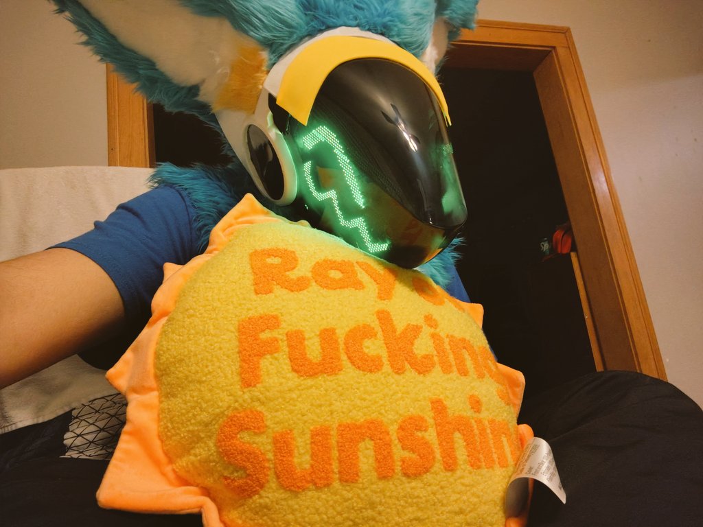 ProtoButSpoon's tweet image. I absolutely am.

Happy #FursuitFriday !