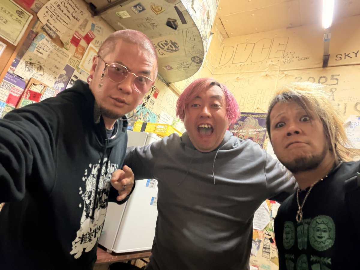 GD_HarasHow's tweet image. 2026/1/9
越谷EASY GOINGS
あざした！🙏

新年一発目から
アンコールまでやらせて頂き
感謝！！
今年は極楽ドルチェも忙しくなりそうなうえ
今年こそソロ活動をなんとか始めたいので
(もう10年くらい言ってる気がする...w)
頑張る！
よろしゅー！

※ボーカルが脱退しました