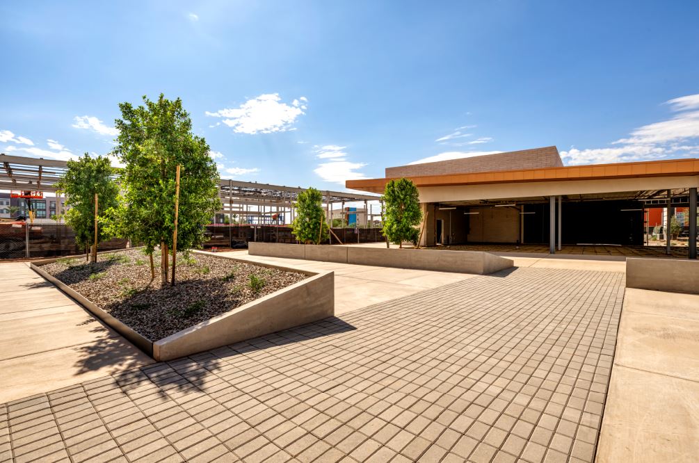 ReCreateCos's tweet image. ✨ Celebrating excellence at the 17th Annual SHA Awards Banquet! ✨

Proud moment for  Re-Create Companies LLC —🥇 1st Place in the Commercial Under 10,000 sq. ft. category for:

🏆 Northside at San Tan Ph 1
👷‍♂️ Contractor: Re-Create Companies LLC
🧱 Supplier: Acker-Stone