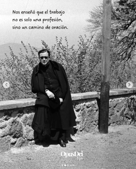 Telefuturo's tweet photo. 📌 Hoy celebramos el cumpleaños de San Josemaría Escrivá 🎂✨🥳
Gracias por recordarnos que Dios nos espera en lo ordinario de cada día.
#TelefuturoPy vía #OpusDeiTips https://t.co/nxDZ4ILObx