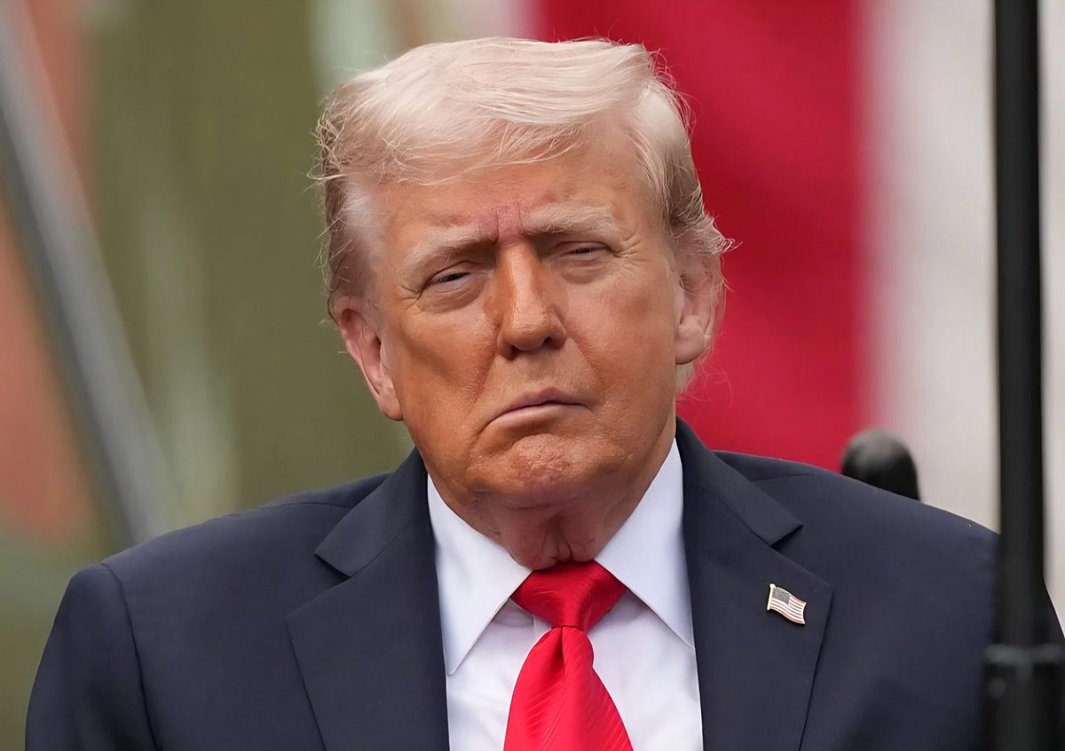 RpsAgainstTrump's tweet image. The Norwegian Nobel Institute said that a Nobel Peace Prize cannot be transferred or shared with another person, responding to comments by Venezuelan opposition leader María Corina Machado, who said she wanted to "share" her 2025 Nobel Peace Prize with Trump.
—LA Times