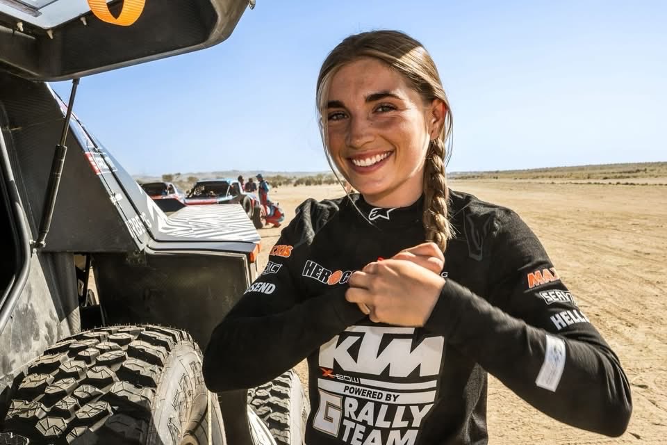 relieveskras's tweet photo. Puck Klaassen hace historia en la etapa 3 del Dakar 2026. La piloto neerlandesa se ha convertido en la quinta mujer en ganar una etapa del Rally Dakar. https://t.co/FuFjnSJYMy