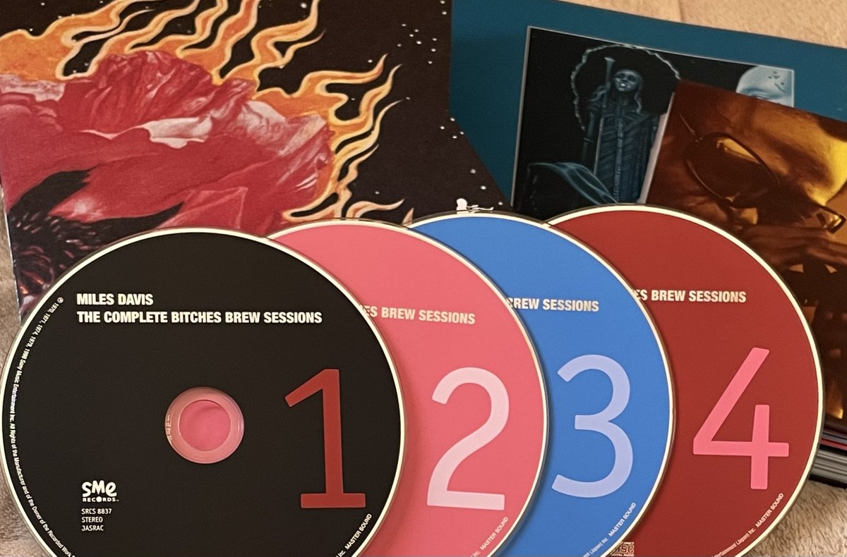 マイルス・デイビス「ビッチェズ・ブリュー〜コンプリート・セッション」 Amazon.co.jp: ビッチェズ・ブリュー~コンプリート・セッション