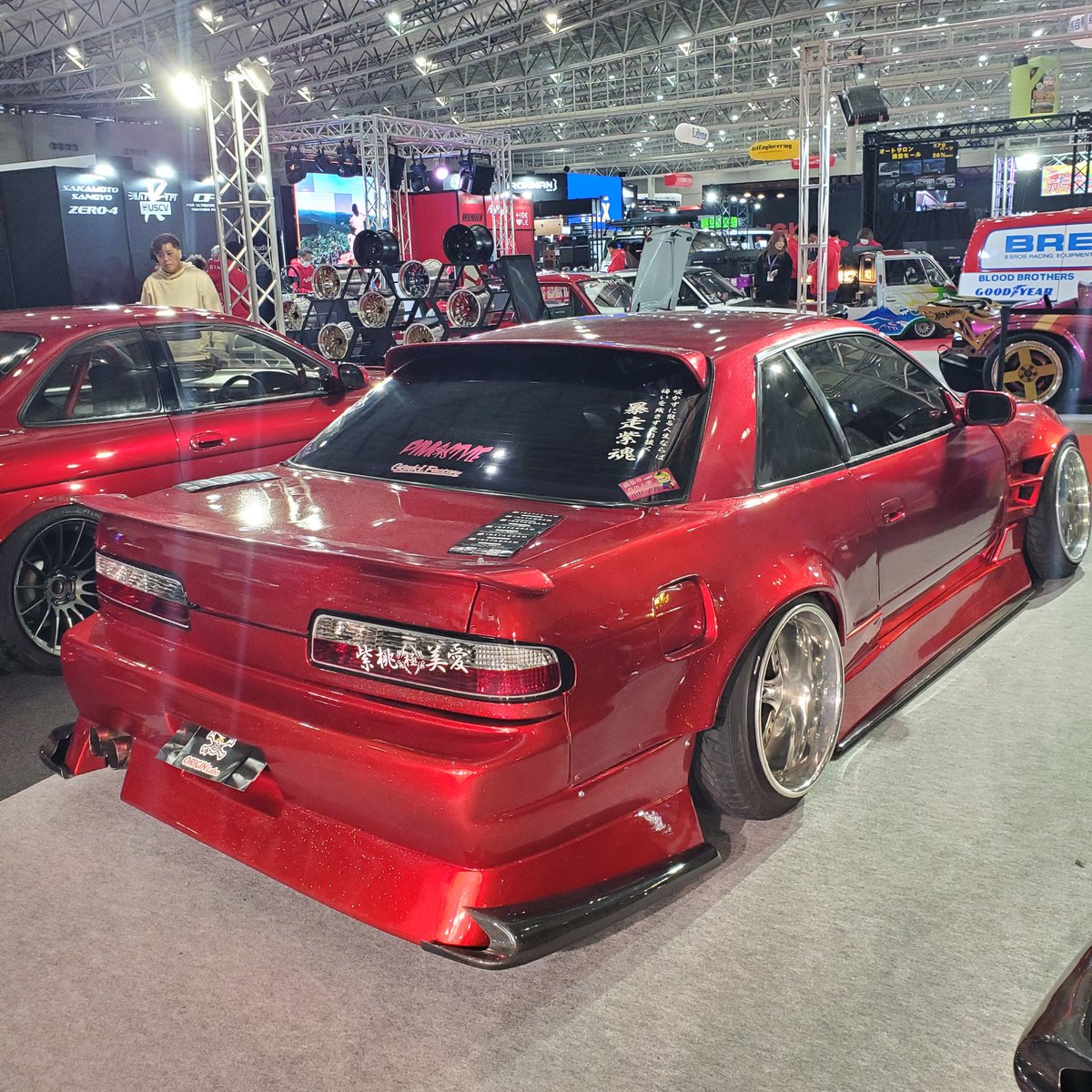 originlabo tweet media