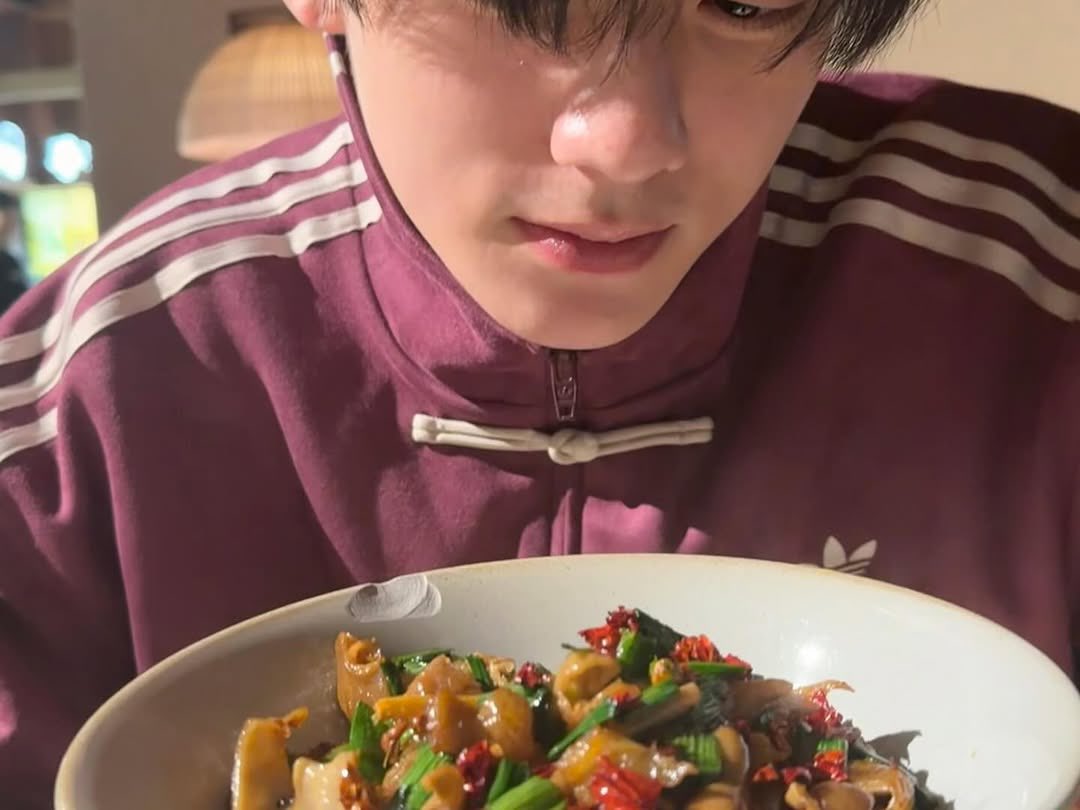 ling_gn's tweet image. 또 웬수남친롤 사진 들고왓닼ㅋㅋㅋㅋㅋㅋ ㅜㅜ