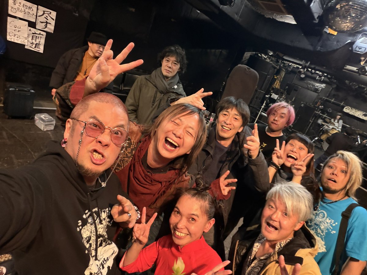 GD_HarasHow's tweet image. 1/8
【越谷の自撮り❻】
お初のM.I.Tの皆様
じゅんじゅん(通常)
そして
ぺ・ヨン...
あ、いや違うか？
#新年一発目
#越谷
#EASYGOINGS
#M.I.T
#ダムダム団
#極めて楽しい