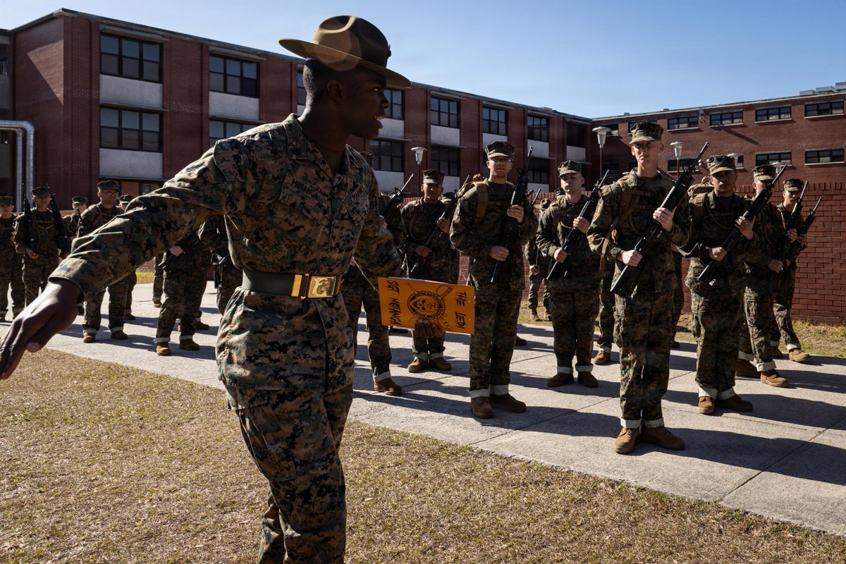 U.S. Marines tweet media