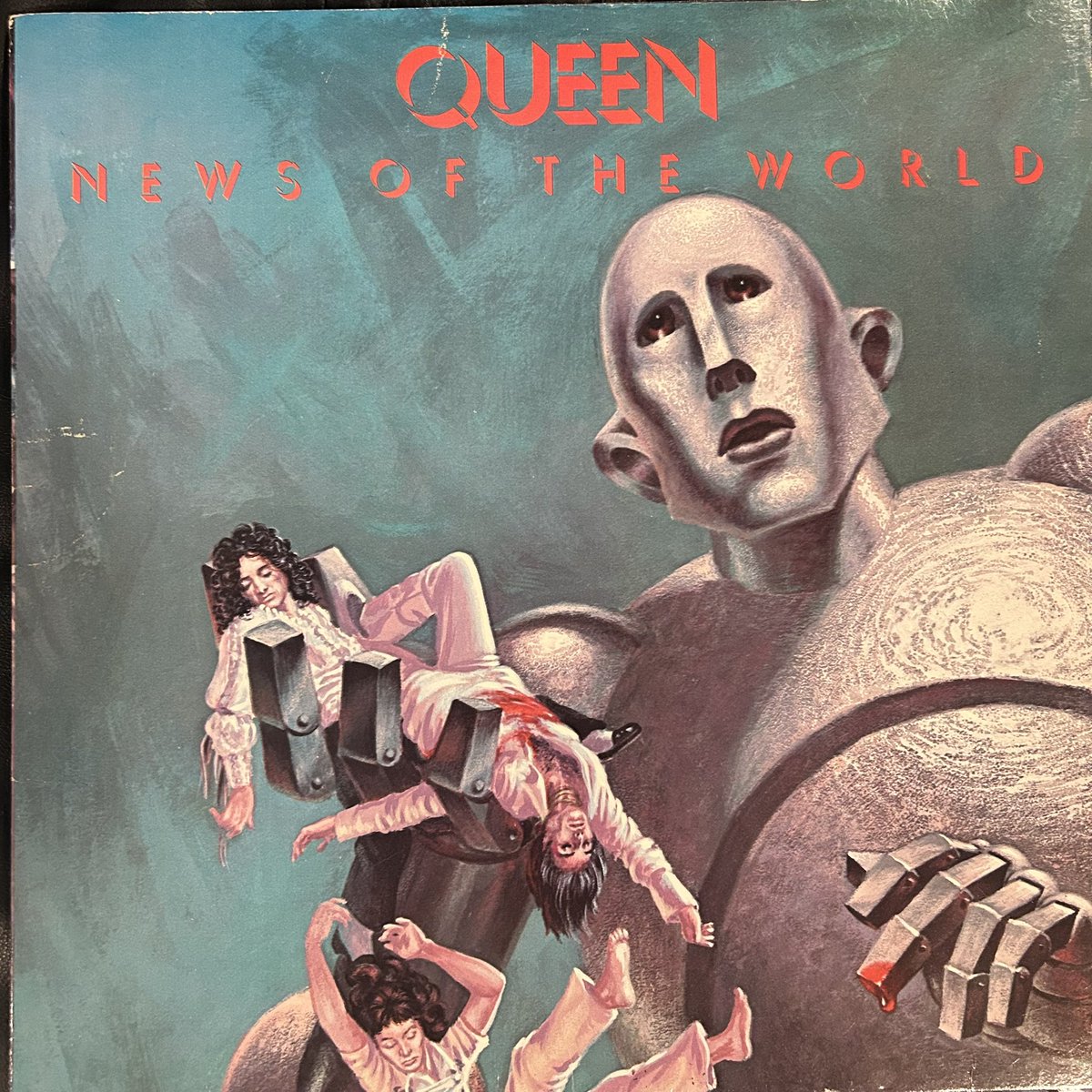 VariationsVinyl's tweet image. #AtoZ -The Redux- (Letter Q)  
#Queen “News of the World” 1977  
Sixth studio album. Diverse rock anthems with massive stadium energy-not much I can say that the universe doesn’t already know about this one #nowspinning #vinyl #vinylcommunity