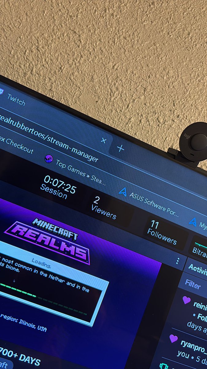 rubbertoesV2's tweet photo. Stop in say whats up in chat listen to music and drop a follow!! Id apperciate it a lot so thanks in advance!!

https://t.co/GAKpV4Hw38 

#live #bedrock #minecraft #follow https://t.co/5mx2qDWdQH
