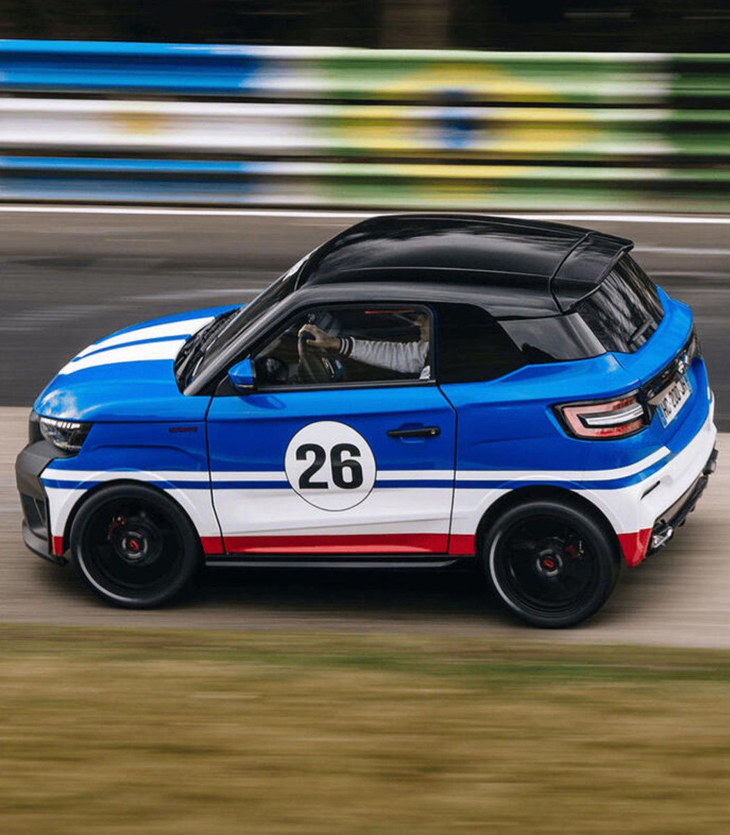 Ligier has set the slowest Nürburgring lap, breaking a record from 1960 

It reached a top speed of 28 mph with a time of 28 min 25.8 sec