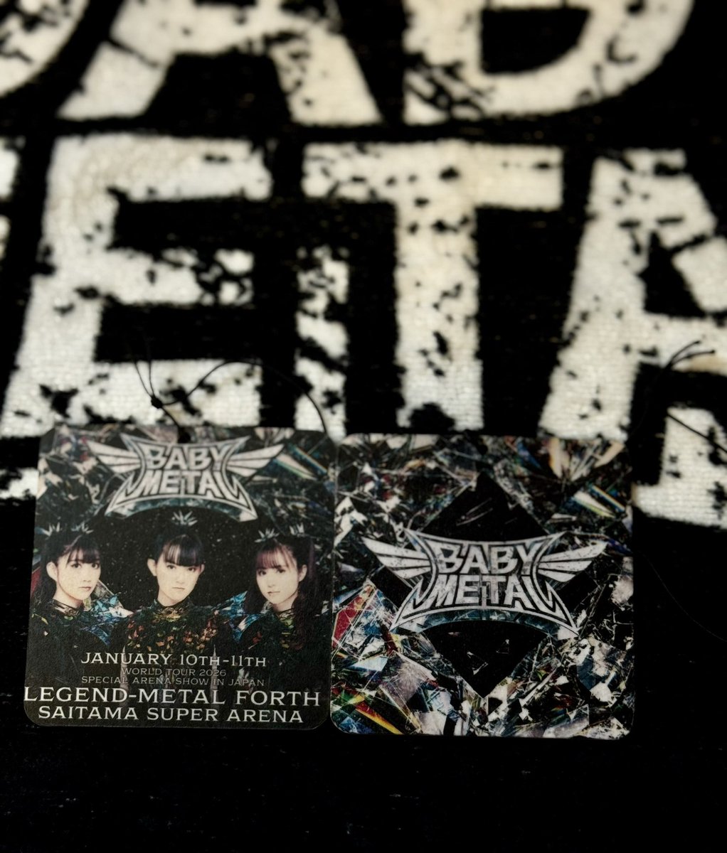 Currently at the SSA and I have limited quantities of the Air Freshener fan gifts, looking to exchange after getting a merch time slot! #BABYMETAL #LEGENDMETALFORTH #SSA