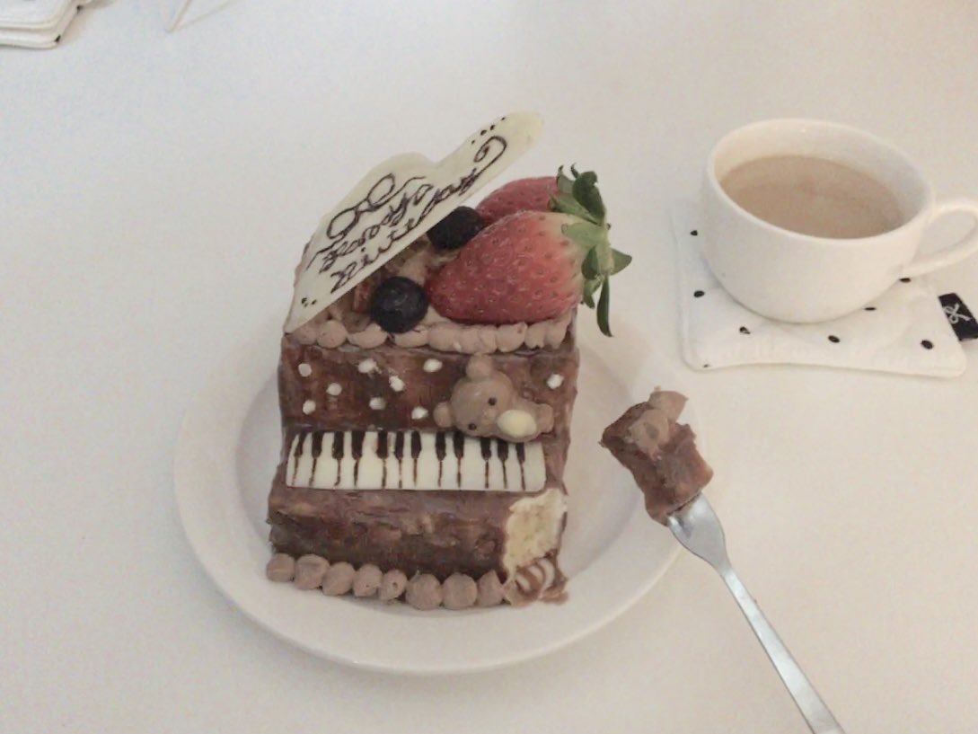 unkwov's tweet image. 휴일엔 케이크 만들기 ♪ ♬ ❤︎