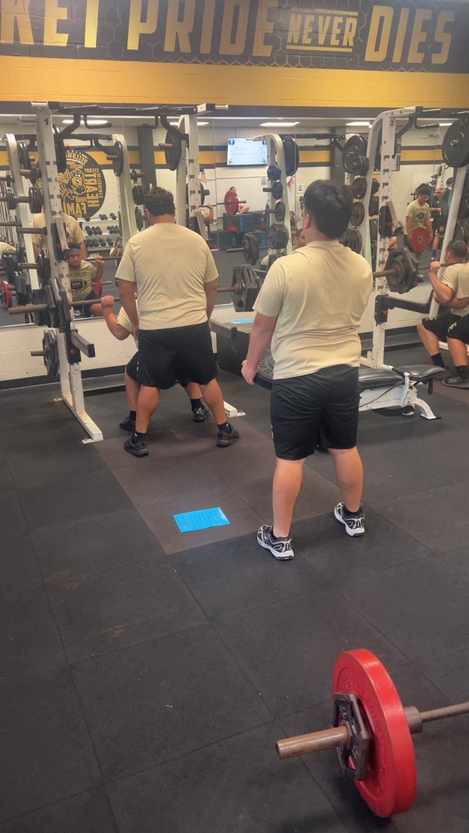 GPHS_Athletics's tweet image. It was a great 1st week back! The Yellowjackets are set out to “Earn It”! Next week will be all about Emptying The Tank! 🐝 🏈@GalenaParkISD @GPHS_GPISD @KaeWalker2