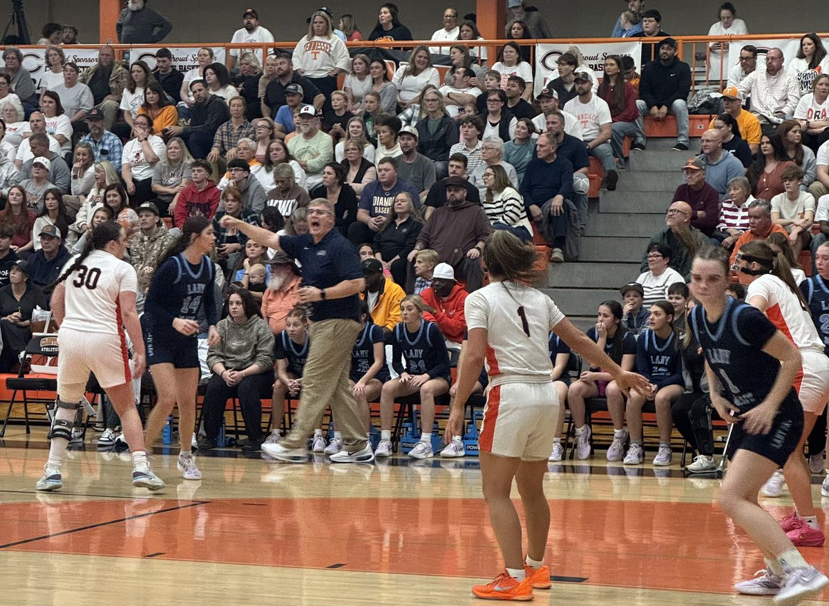 MaverickAD1's tweet photo. Letβs Go @ACLadyMavsBball Bullock takes the last second 3 and gets the W. #magicmitch #MAVERICKMA26DE https://t.co/DihjJKI25y
