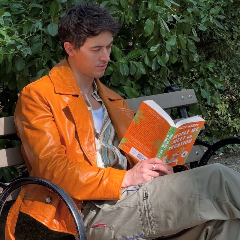 Vale lvs Percy Jackson📚🌙💐 tweet media