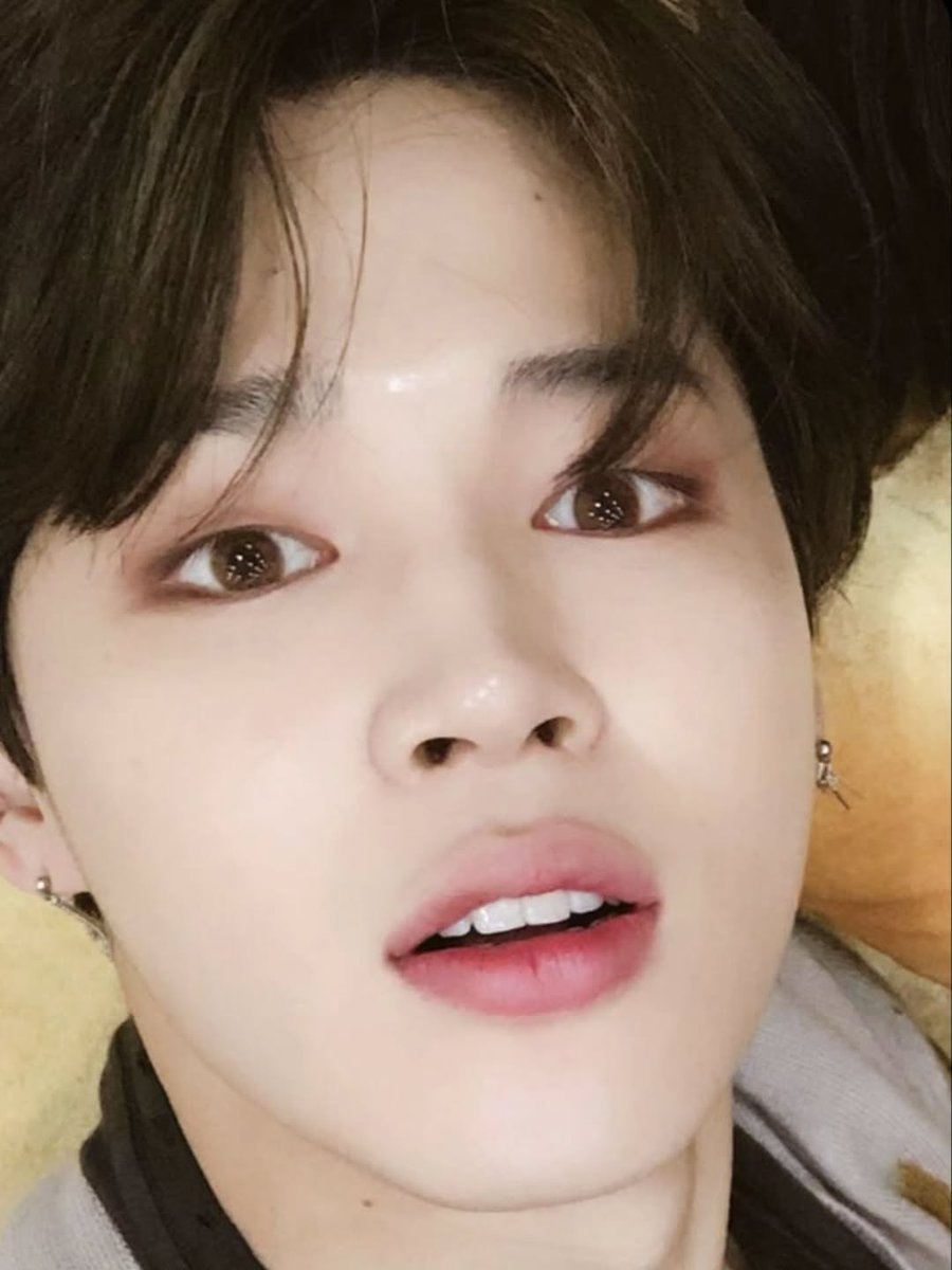 I wanted tounderstand once and for all...
Is love letting go? Or is love fighting against everything and everyone,
so that in the end it works out?