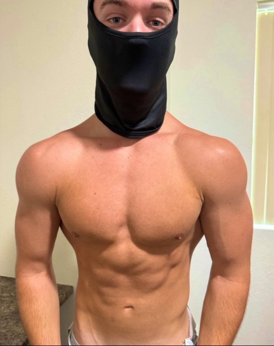 MassaMikey2's tweet image. Obey.