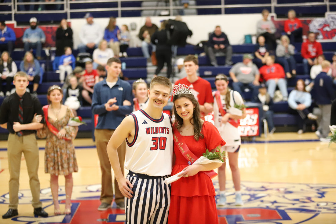 Ella Madison Crowned 2026 Basketball Homecoming Queen
edmonsonvoice.com/-news/ella-mad…