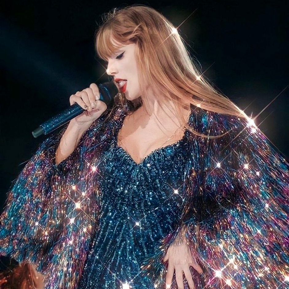TheSwiftSociety's tweet photo. 🎶| Taylor Swift’s closest songs to 1 BILLION Spotify Streams 

- Karma: 990 Million
- Enchanted: 986 Million 
- Wildest Dreams TV: 985 Million 
-…Ready For It?: 984 Million
- The Man: 981 Million https://t.co/zQ2JGF4yXe